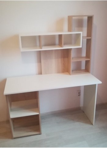 Стол компьютерный Олимп (дуб сонома/белый) в Качканаре - kachkanar.mebel-e96.ru